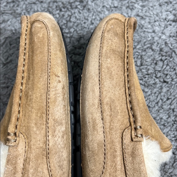 Ugg ascot slippers size 9 - Picture 6 of 15